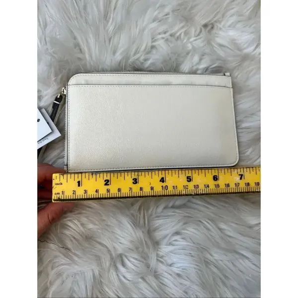 Kate spade Lucy Crinkle Patent Medium L-zip Wristlet white/cream clutch wristlet - Image 5