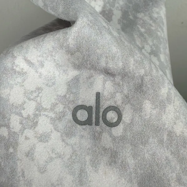 Alo Yoga Leggings Women’s‎ Small Gray White Python Print Cropped High Rise Yoga - Image 6