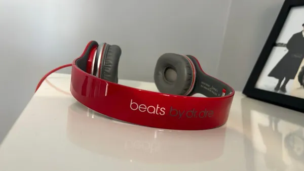 Beats Headphones - Image 2