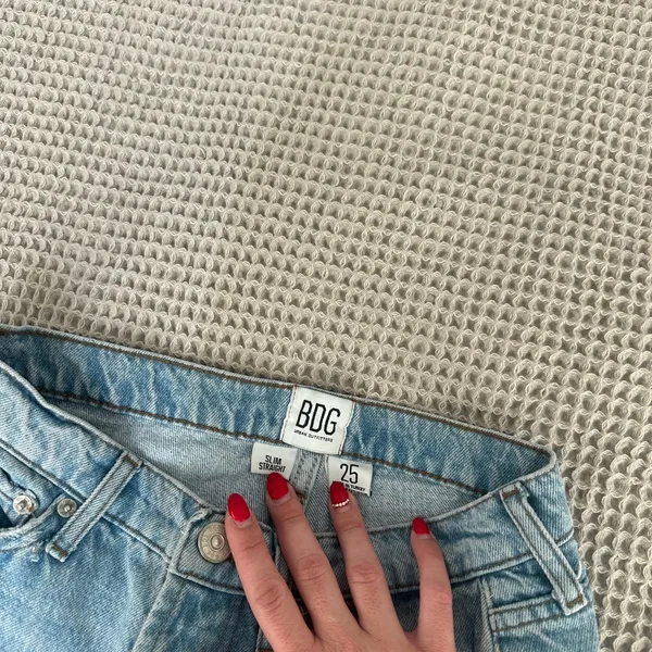 BDG Urban Outfitters JEANS SIZE 25 - Image 2