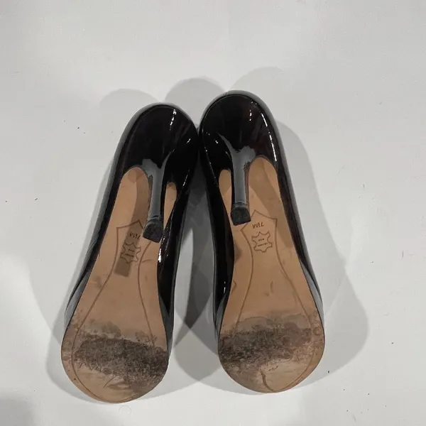 Black/Brown Heels. Size 7‎ 1/2. Black - Image 5
