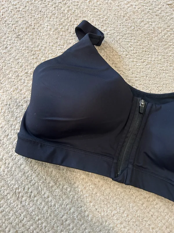 Old Navy sports bra  - Image 3