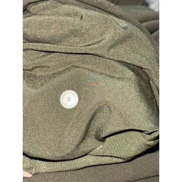 Lululemon‎ Women's Jogger Pants On The Fly Luxtreme Dark Olive Green Size 6 - Image 3
