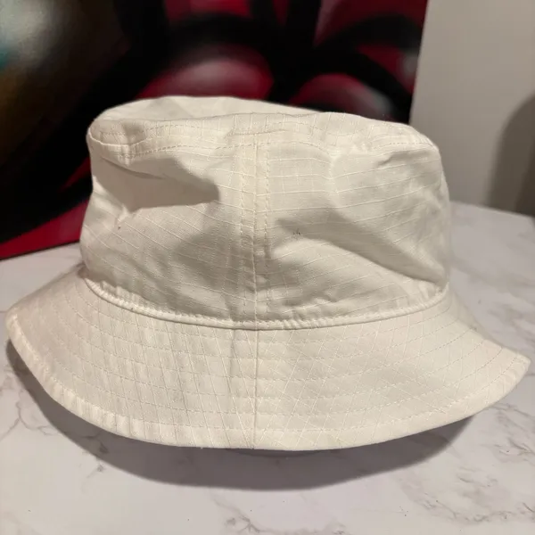 Adidas Women's Essentials Plus Bucket Hat White/Bliss Lilac one size - Image 9