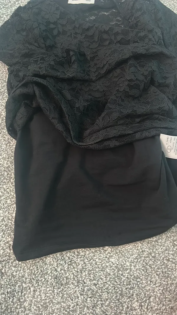 Hollister lace t shirt - Image 2