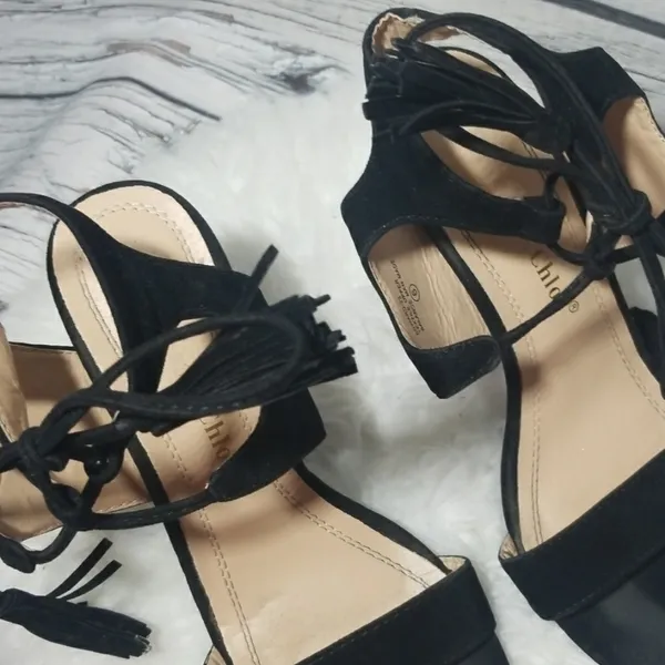 Chase + Chloe strappy fringe leather heels sz 6 - Image 4