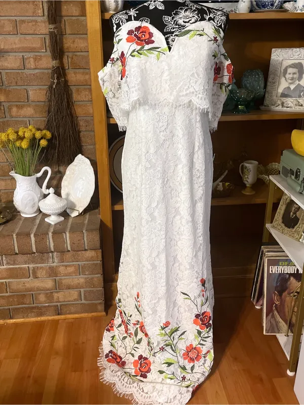 The Clothing Company Floral Embroidered Lace Off Shoulder Dress Size L - Image 8