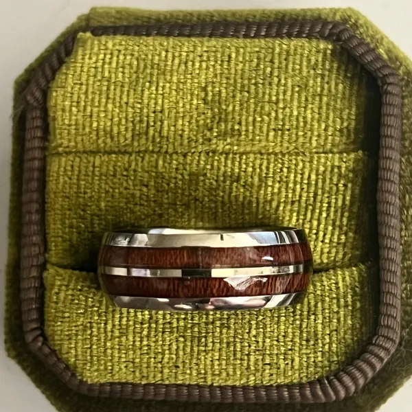 Titanium Steel Wood Finish Silver Trim Polished Finish 6mm Unisex Band Size 9 - Image 2