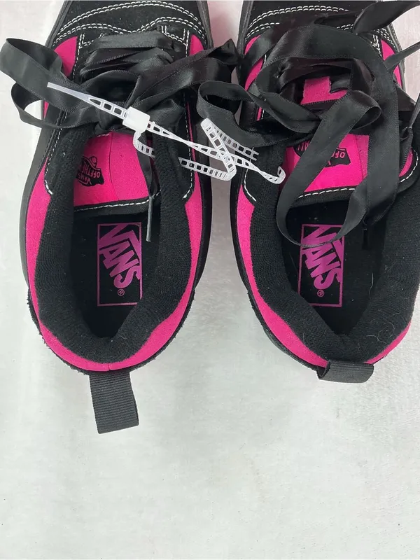 Vans Women’s Black and Hot Pink Lace-Up Skate Sneakers B50 - Image 2