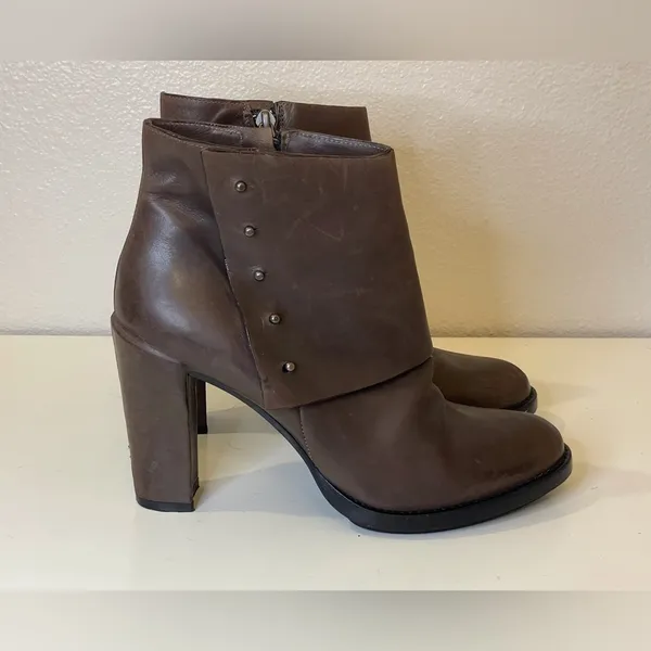 Roberto Del Carlo Taupe Brown High Heel‎ Ankle Leather Boots Size 8 - Image 2