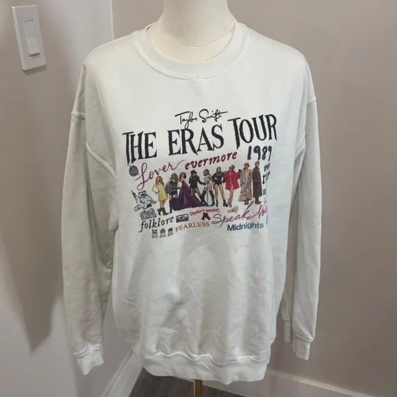 Taylor Swift The Eras Tour Graphic Sweatshirt White Gildan Heavy Blend Medium - Image 2