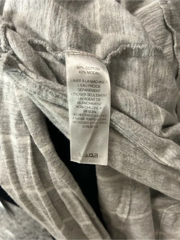 Vineyard Vines Gray and White Striped Long-Sleeve Polo - Image 5
