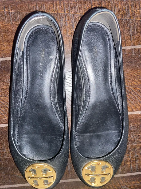 Tory Burch Black Leather Chelsea Flats Size 5.5 - Image 5