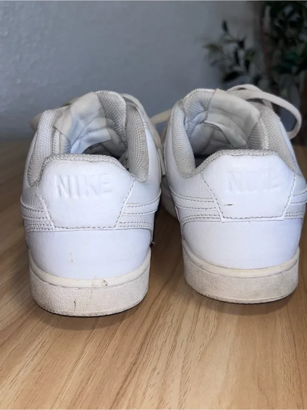 Nike Air Force Classic White Low-Top Sz 8 Sneakers - Image 5