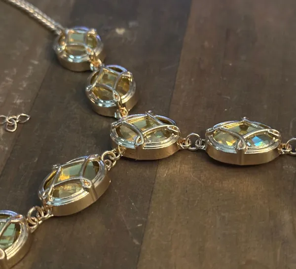 Gold tone citrine Y statement necklace - Image 3