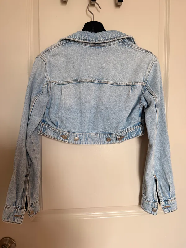 Pull&Bear Light Blue Cropped Denim Jacket Size XS - Image 2