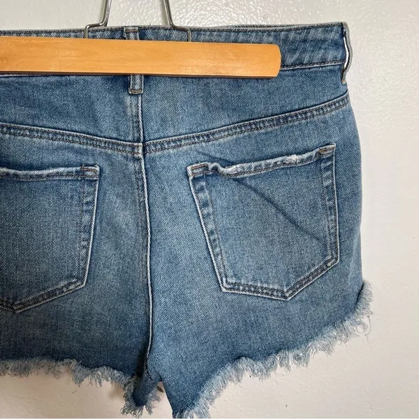 Pacsun Women's Size 29 High Rise Festival Short Medium Wash Cut Off Denim Cotton - Image 6