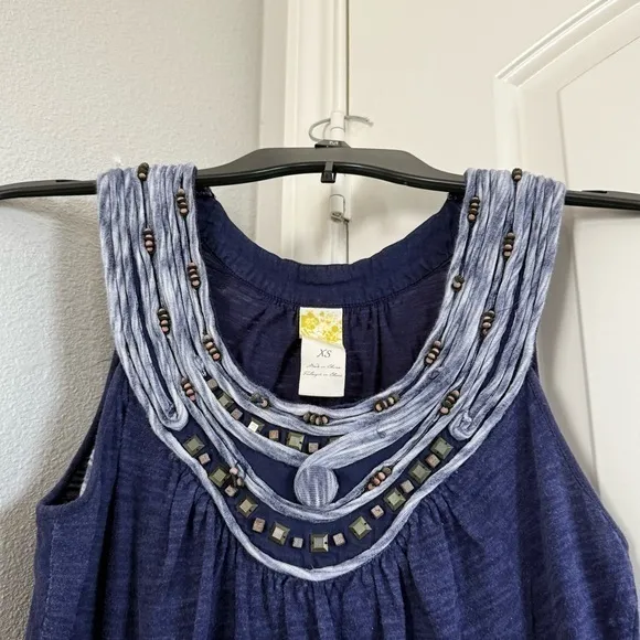 Anthropologie XS Navy Floral Tank Top Boho Beaded Scoop Neck Embellished Blouse - Image 7