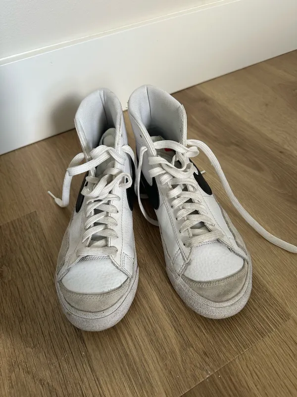 High-Top Nike Blazers - Image 3