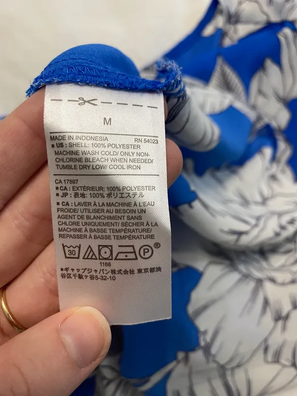 Banana Republic Blue And White Floral Top - Image 9