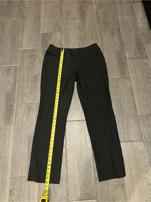 Apt. 9 gray pin stripedDress Pants - size 12 - Image 9