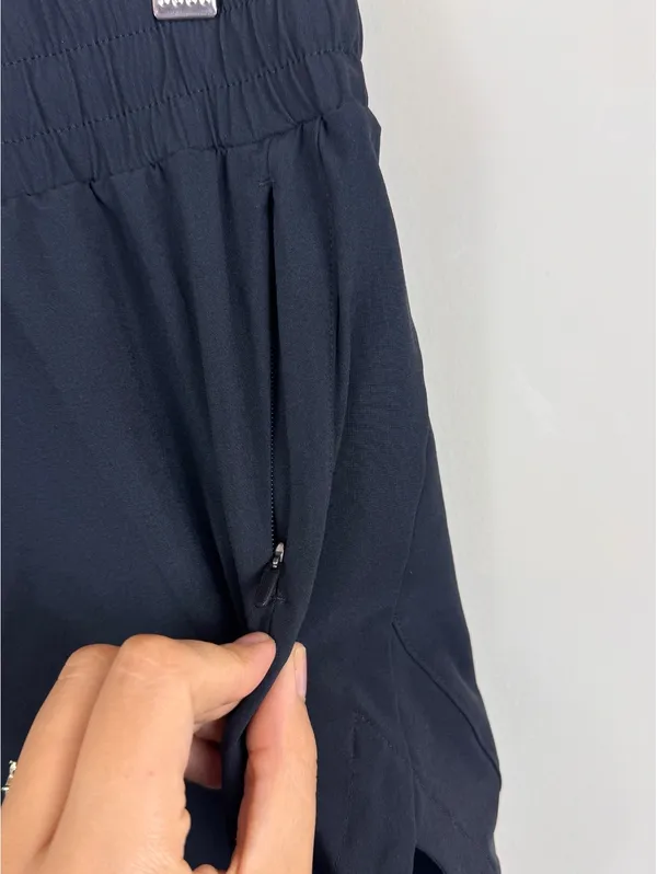 Peloton 4” Velocity Running Shorts Black Size Small Athletic Workout - Image 10