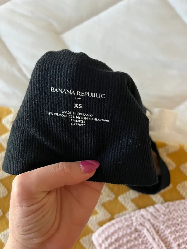Banana Republic Black Ribbed Tank - Image 6