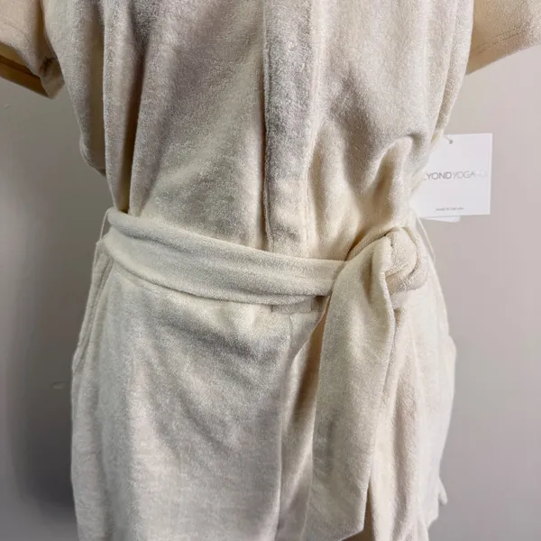 Beyond Yoga Tropez Romper Pistachio Cream Terry Cloth Short Sleeve Belted M NEW - Image 5