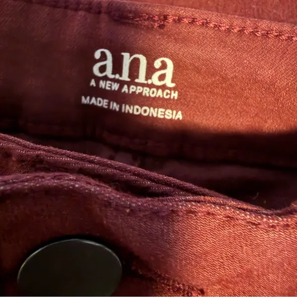 a.n.a Skinny Ankle Jeans 16 Burgundy Mid Rise Raw Hem Stretch NWT - Image 6