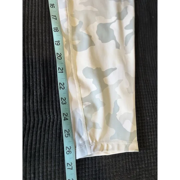 Just Fab Camo Ankle Leggings Size XL High Rise Activewear Pockets Cream/Gray EUC - Image 6
