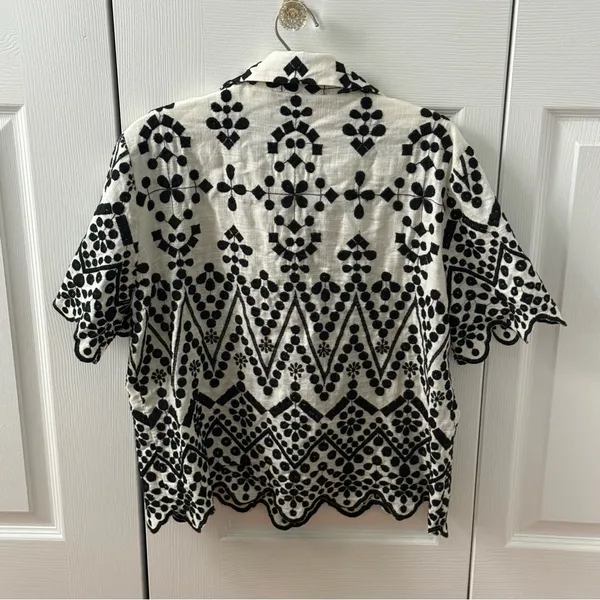 Zara Contrast Embroidered Button Up Shit in Black and White - Image 3