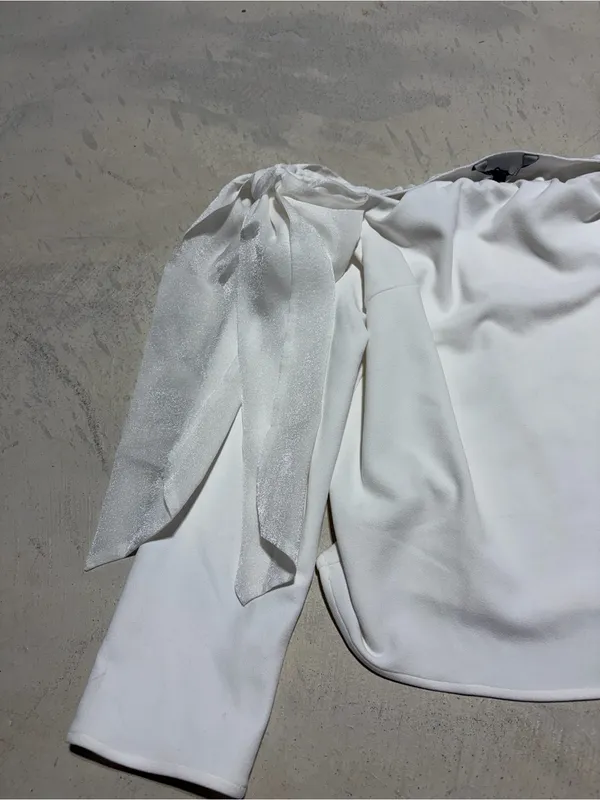 Strut & bolt NWT Off-Shoulder White LONG Sleeve Women's Top medium MSRP$65 - Image 2