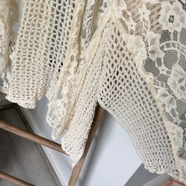 SAACHI Cream Lace Open - Image 4