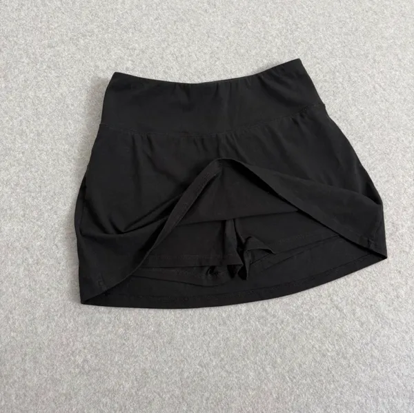Hollister Black Stretch Mini Skort - Image 3