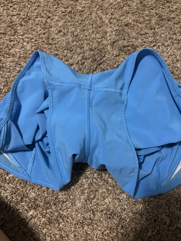Lululemon Shorts Hotty Hot 2.5 - Image 4
