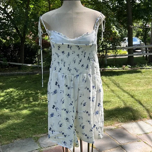 Abercrombie and Fitch romper - Image 5