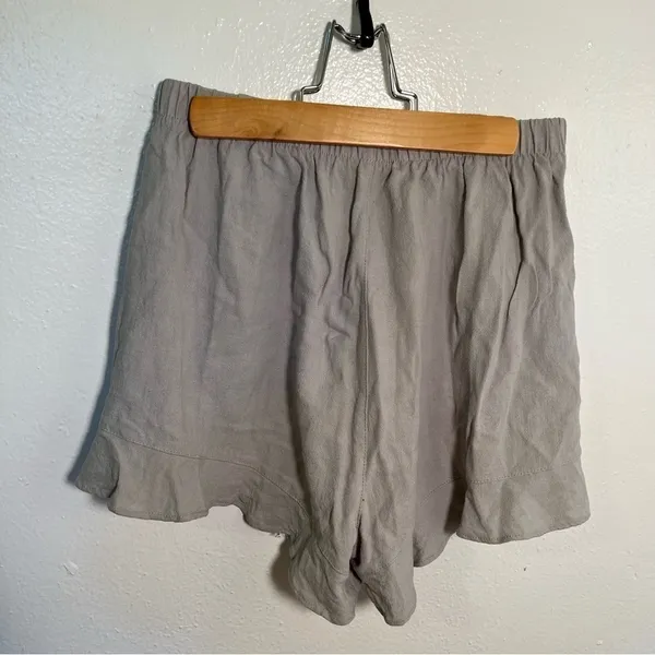 Women's‎ Size Small Casual Shorts Sage Green Gray Ruffle Hem Pockets Stretch - Image 7
