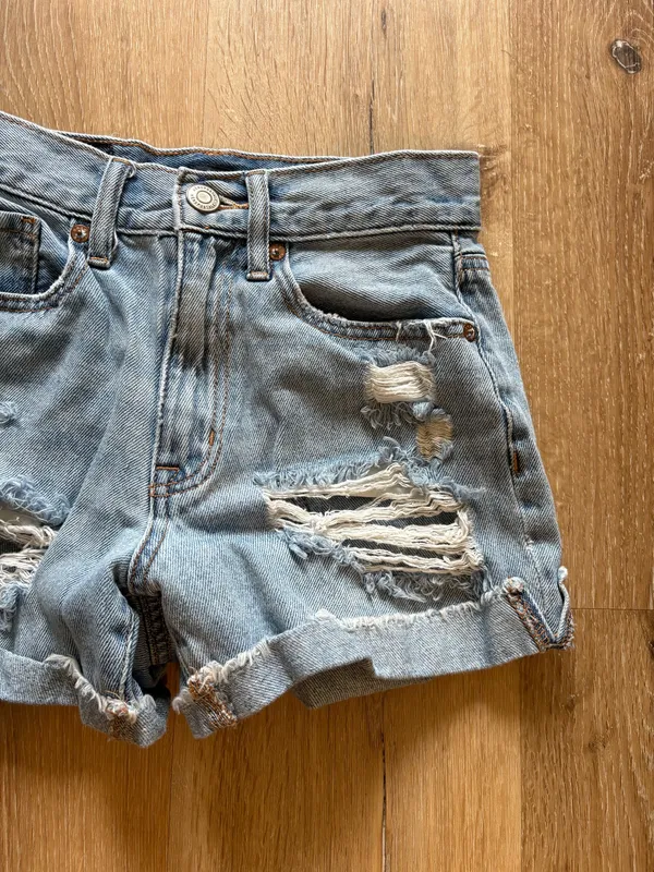 Aeropostale Light Blue Distressed Mom Jean Shorts - Image 3