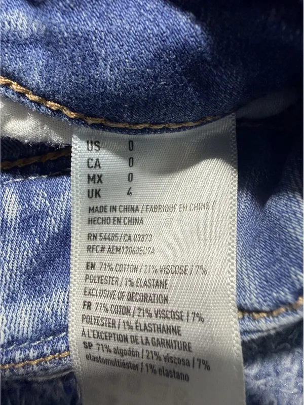 American Eagle Distressed Denim Shorts Size 0 - Image 4