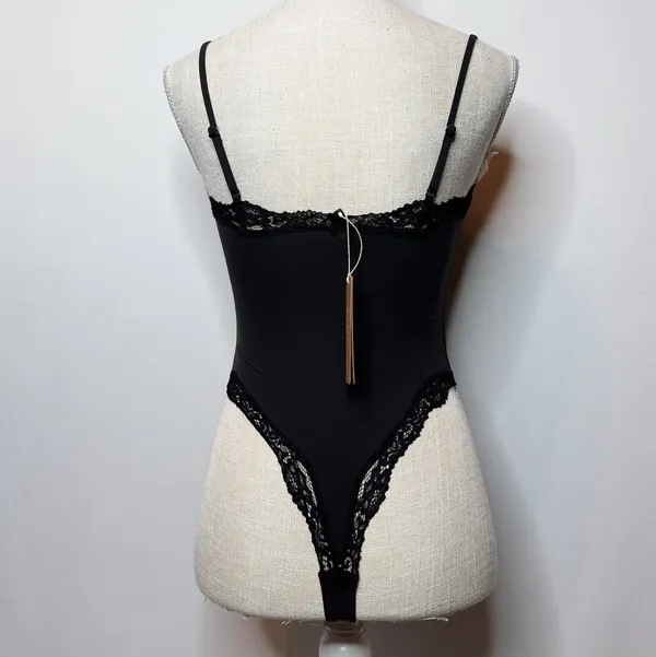 NWT Skims Fits Everybody Lace Cami Bodysuit - Image 4