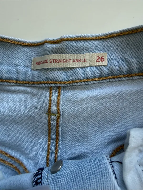 Levi’s Ribcage Straight Ankle Jeans Size 26 - Image 6