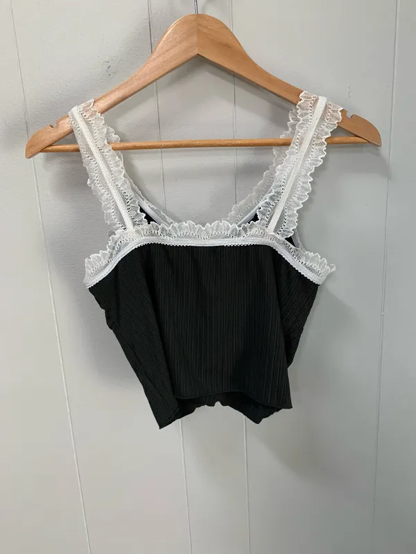 Black with White Lace Crop Top Large - Image 2