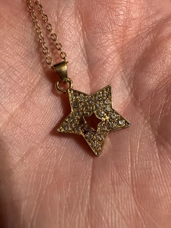 Gold Tone Star Rhinestone Necklace - Image 4