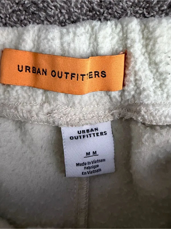 Urban Outfitters Cream Fleece Cargo Utility Pants Gorpcore Size M - Image 5