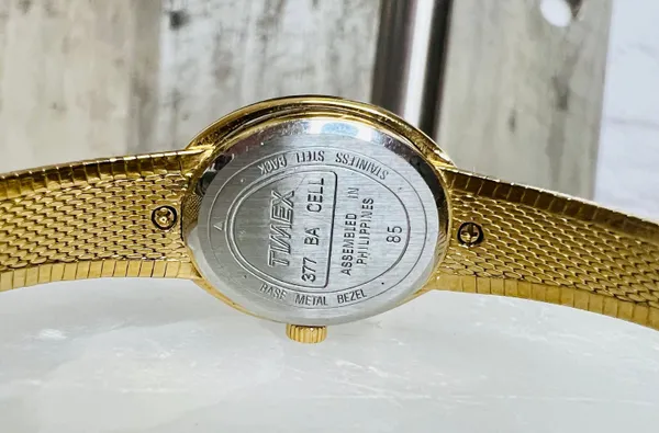 Timex Dainty Vintage Gold  Watch - Image 8