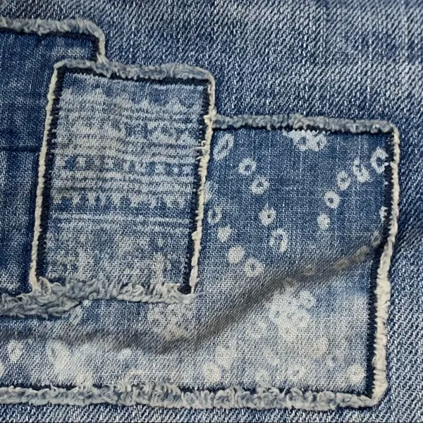 Abercrombie and Fitch high rise distressed shorts - Image 4