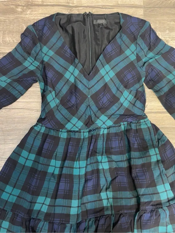 J.Crew Green & Navy Plaid Tiered Dress | Long Sleeve V-Neck | Size 0 | Classic - Image 6