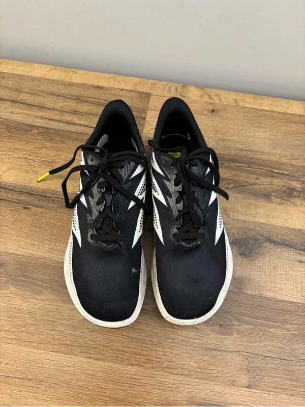 Hoka One One Crescendo MD Track Spikes Athletic Shoes - Image 7
