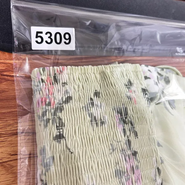 Abercrombie Women Cottage Floral Top XS Lime Green‎ Ruched Smocked Handkerchief - Image 8