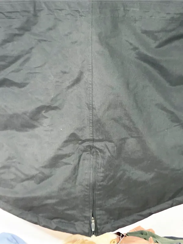 The North Face Women's Snow Down Parka. Black Size Medium - Image 8